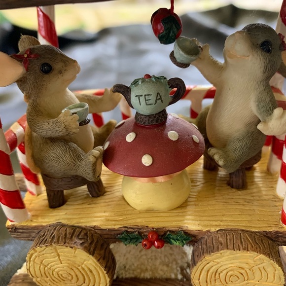 Fitz and Floyd Charming Tails Christmas - Picture 2 of 8